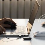 how do i connect a mouse to a laptop